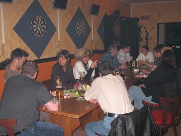 Karin im neuen Darts Pub