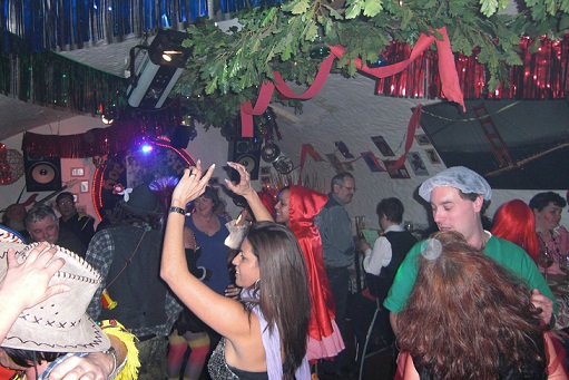 Brasilianerinnen beim Fasching